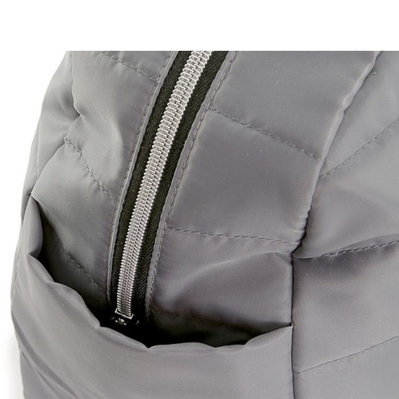 New Grey Duffle Bag - Picture 7 of 8